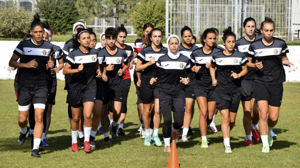 منتخب السيدات لكرة القدم يبدأ تدريباته في أوزبكستان