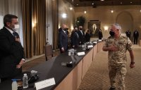 الملك يلتقي إعلاميين