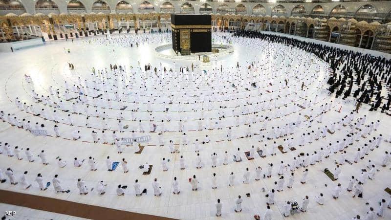 السعودية تحدد شروط إصدار تصاريح العمرة