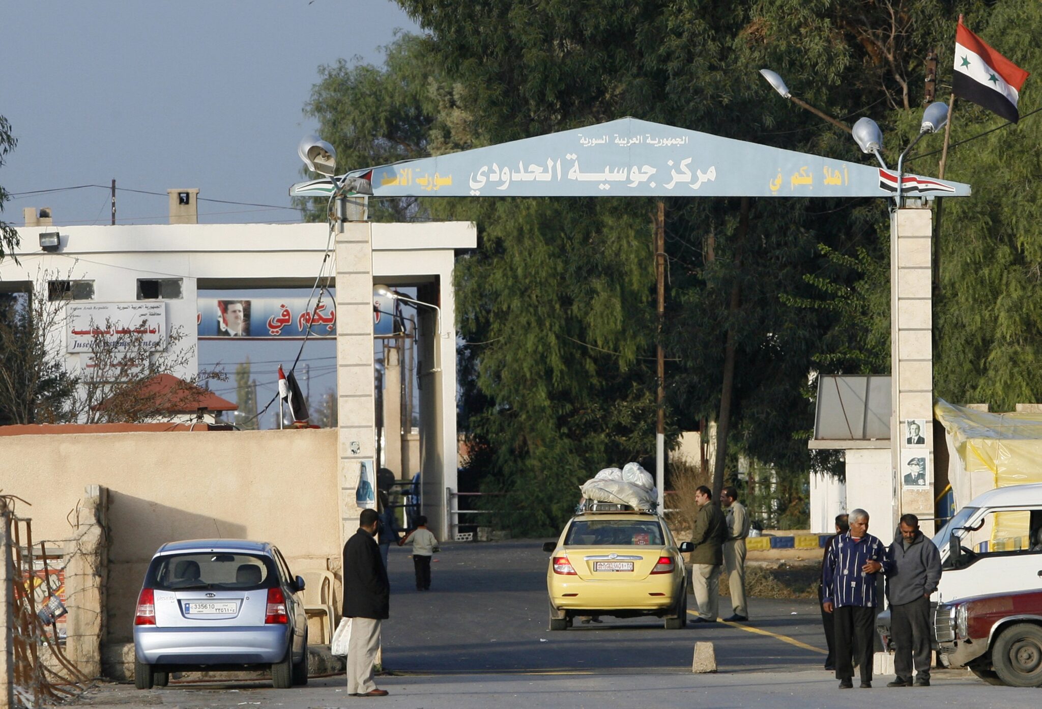 توقيف عصابة لتهريب الأشخاص برا من سوريا إلى لبنان