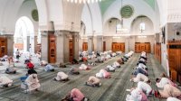 الأوقاف: دراسة لإلغاء التباعد بين المصلين في المساجد