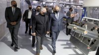الملك يزور عددا من المصانع بمنطقة القسطل