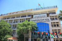 الصناعة والتجارة تطرح عطاء لشراء 120 الف طن قمح