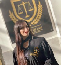 يافا السكسك .. الف مبروك التخرج
