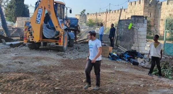 القدس: الاحتلال يواصل أعمال التهويد والتجريف بالمقبرة اليوسفية