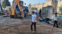 القدس: الاحتلال يواصل أعمال التهويد والتجريف بالمقبرة اليوسفية