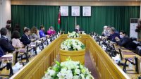 الفايز: دعم الأردن هو استقرار للمنطقة ومصلحة للجميع