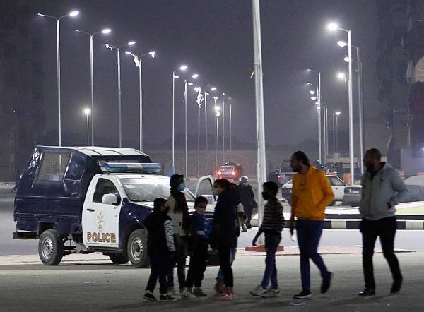 مصر: أب يعذب طفله 8 سنوات ويقول .. "كنت بأدبه"