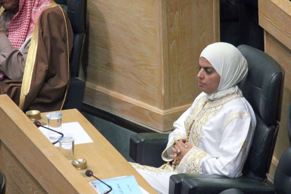 النائبة الرياطي: تعرضت لضغوطات للانسحاب من انتخابات الرئاسة