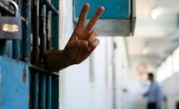 4 أسرى يواصلون إضرابهم المفتوح عن الطعام