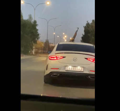 ضبط مركبة ظهرت في فيديو تم تداوله لشخص يطلق النار من داخلها (فيديو)