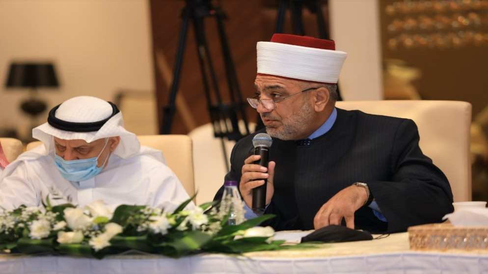 وزير الأوقاف: رفع علاوة العاملين في المسجد الأقصى من 300%-400% بدءا من 2022