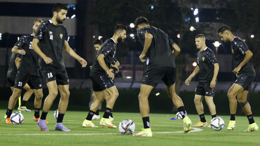 المنتخب الوطني يصعّد تحضيراته لمواجهة نظيره السعودي في بطولة كأس العرب