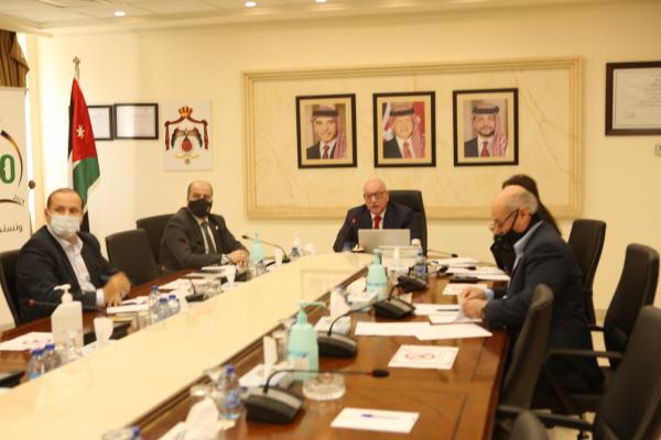 وزير الأشغال يبحث مع نظيرته التونسية سبل تعزيز افاق التعاون