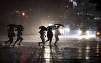 “الأرصاد”: هطولات مطرية غزيرة مصحوبة بالرعد ليلًا
