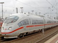 الأردنيون على موعد مع مشاريع كبرى بـ2022.. قطار (عمان - العقبة- بغداد) ومستشفى ضخم على طريق المطار بـ 150 مليون دولار ومصنع لتوليد الهيدروجين