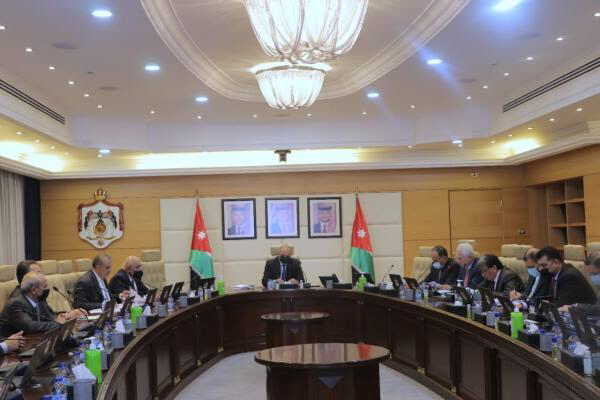 نظامان معدلان لترخيص مصانع الأدوية وتنظيم الاذاعة والتلفزيون