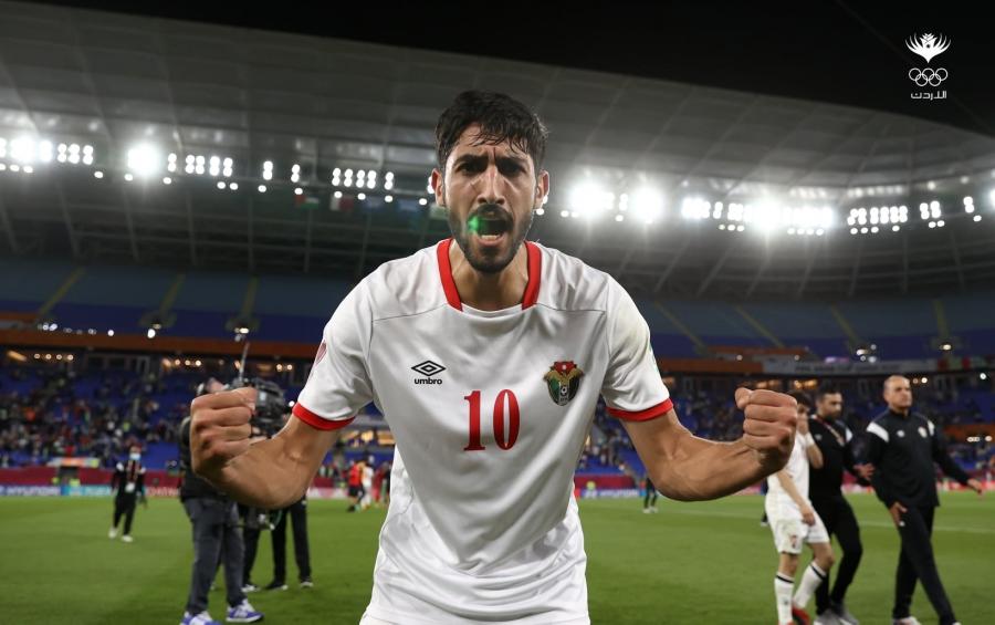هل يحترف يزن النعيمات في الأهلي القطري؟