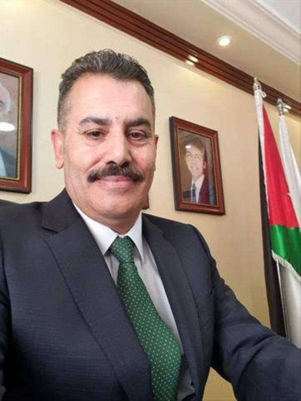العبادي رئيسا لتيار الأحزاب الوسطية بالتزكية
