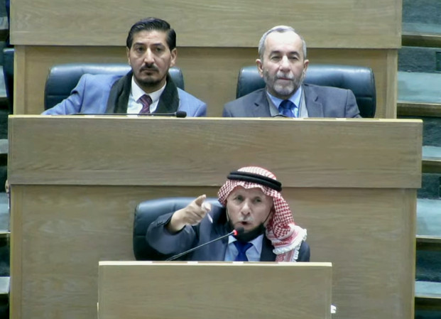 النائب العرموطي يدافع عن الحزب الشيوعي الأردني - فيديو