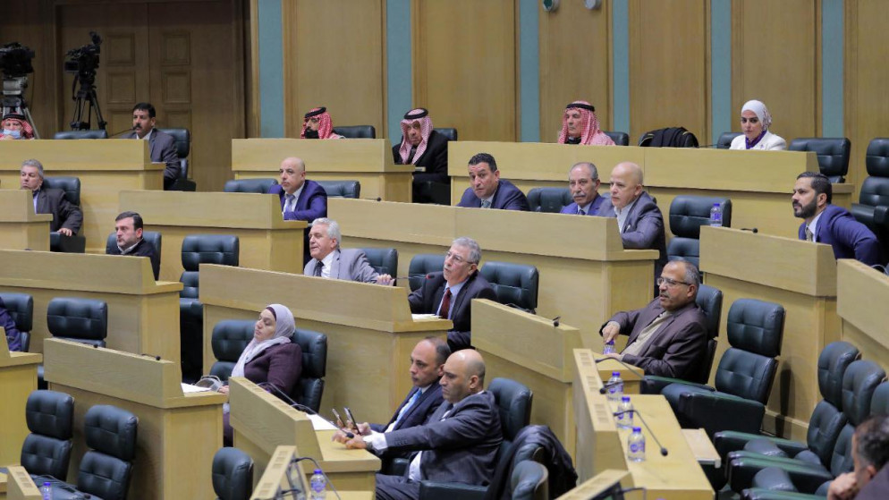 إقرار مادة تعنى بإصدار قرارات مجلس الأمة بموافقة ثلثي أصوات الحاضرين