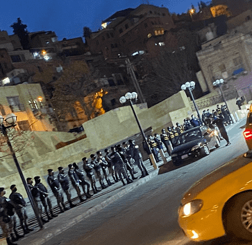 تواجد أمني بساحة العين بالسلط