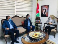 النجار تلتقي الهيئة الإدارية لجمعية هواة جمع الطوابع والعملات
