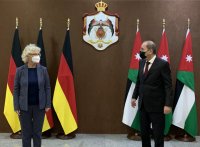 الصفدي يلتقي وزيرة الدفاع الألمانية