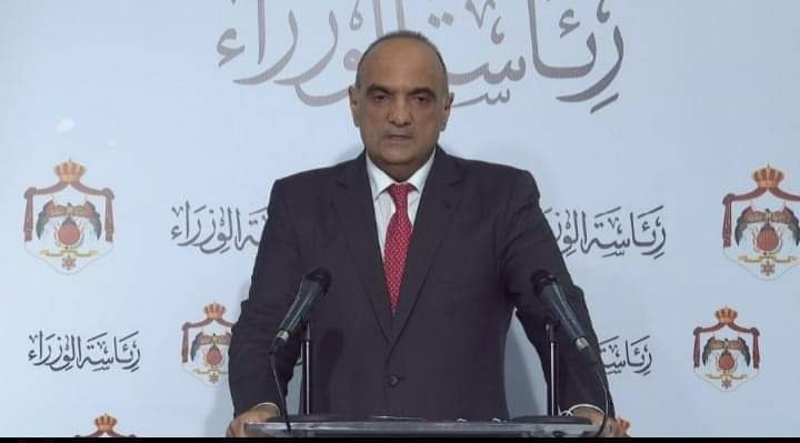 الخصاونة: قانون الدفاع حافظ على 100 ألف وظيفة