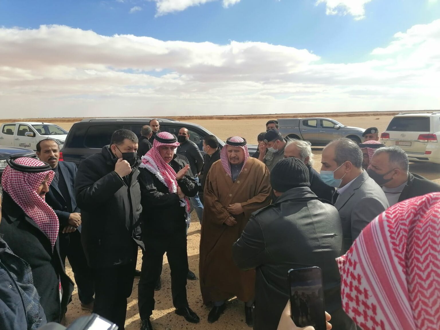 الفراية واستيتية يزوران الجفر ويعدان بإيجاد الحلول