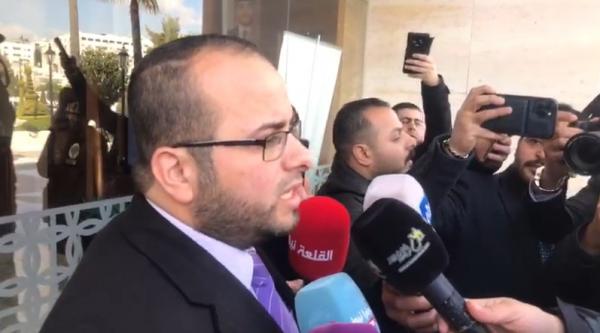 الرياطي بعد تجميده: لم يعاقبوا من شتم الذات الالهية وقد استقيل