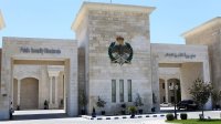 الأمن يقبض على شخص اعتدى بأداة حادة على صاحب محل تجاري في الزرقاء (فيديو)
