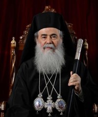 البطريرك ثيوفيلوس: نجدد البيعة لصاحب الحماية والوصاية
