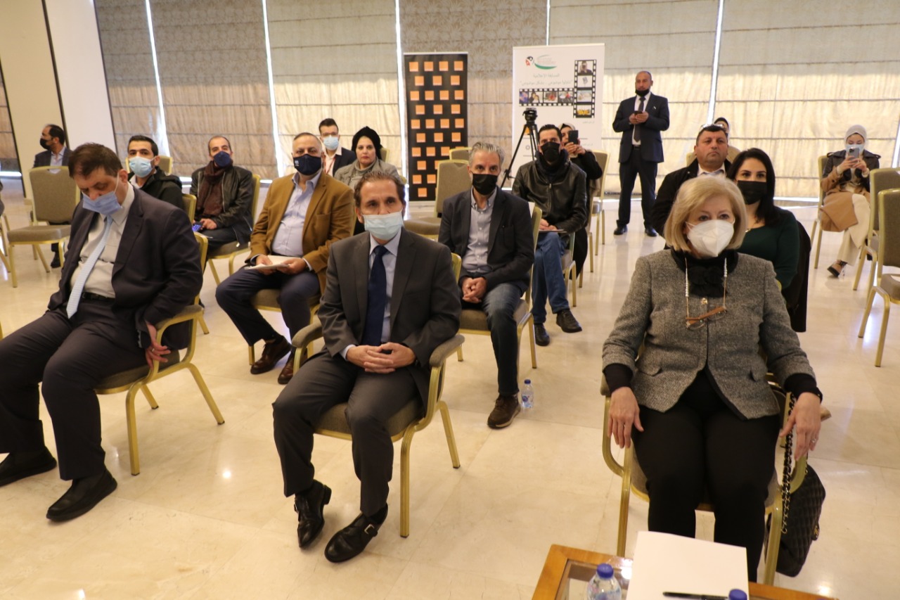 الأمير مرعد يكرم الفائزين بالمسابقة الإعلامية "تناولوا موضوعي بشكر موضوعي"