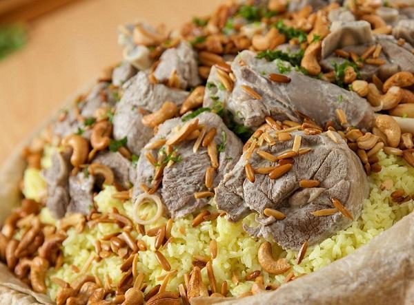 الزعبي يوضح حول "سدر المنسف" في مركبته