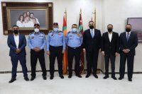 مدير الأمن العام يكرم عددا من المرتبات لجهودهم المتميزة