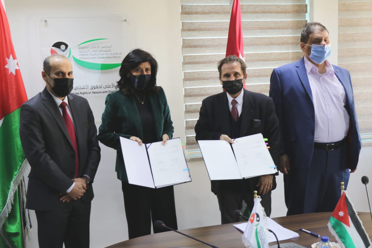 اتفاقيات بين الأعلى لحقوق الأشخاص ذوي الإعاقة ومعهد العناية بصحة الأسرة للبدء في المرحلة التجريبية لإصدار البطاقة التعريفية وتقديم خدمات تأهيلية،