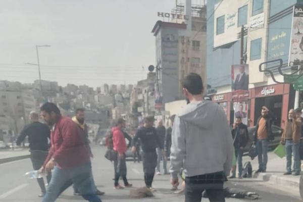 اربعيني يحرق نفسه في صويلح