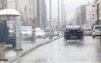 السبت .. أجواء ماطرة باردة وتحذير من تشكل السيول