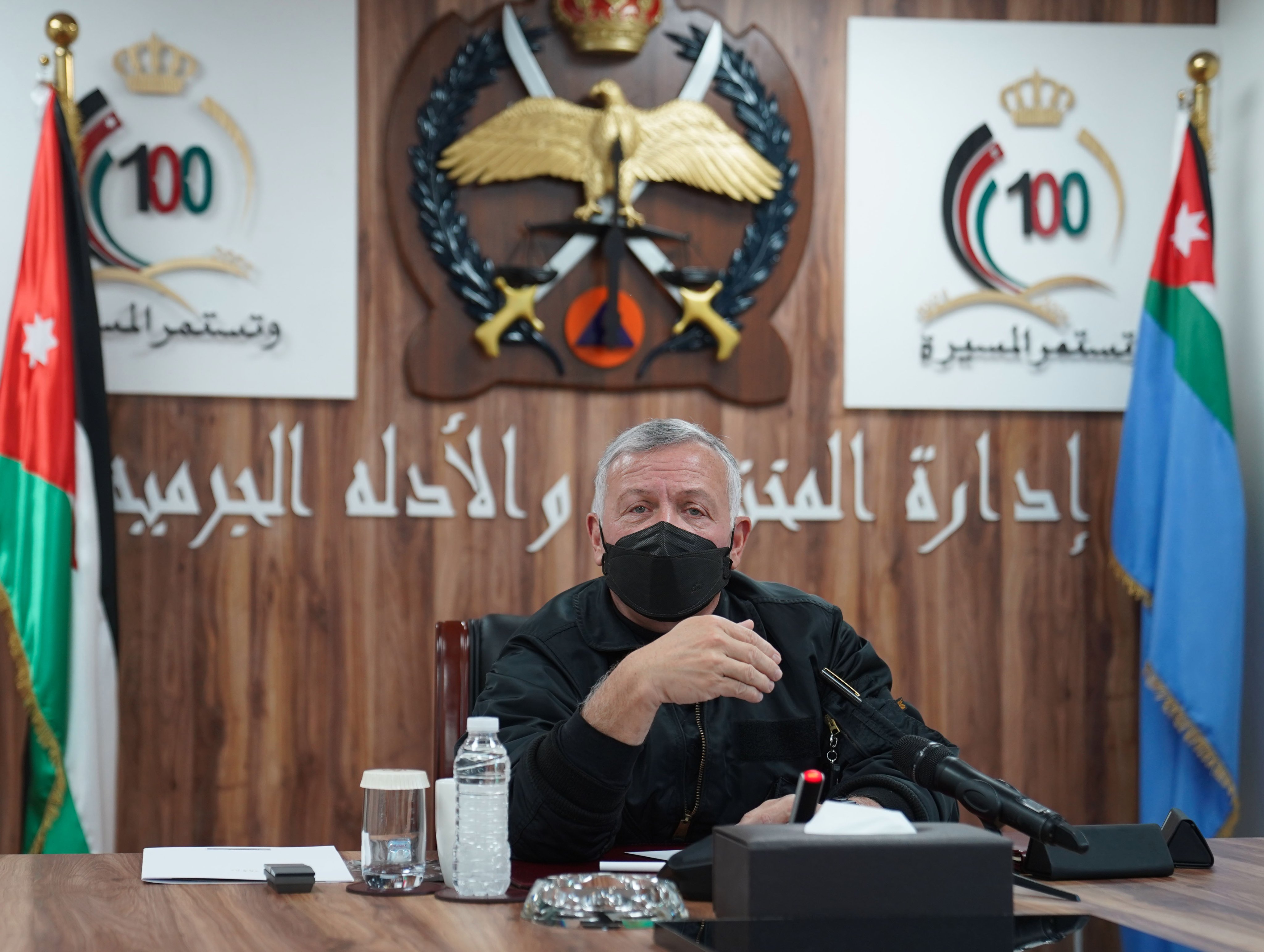 الملك يزور إدارة المختبرات والأدلة الجرمية ويثني على جهودها (صور)