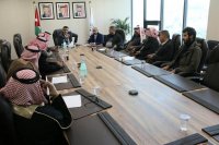 وزير الزراعة يلتقي عددا من مربي الأغنام