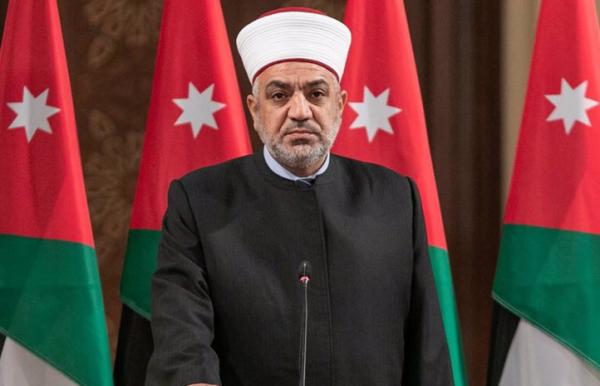 الخلايلة: مكرمة ملكية بفرش 76 مسجدا وتكريم 31 إماما