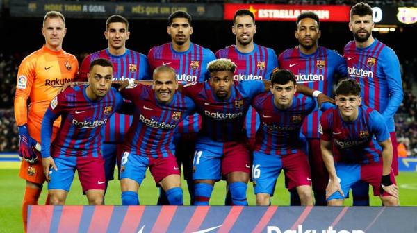 برشلونة يستهدف التعاقد مع خط دفاع مجاني في الميركاتو الصيفي
