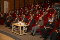 الشواربة يسلم جوائز مناطق الامانة للأداء المتميز ومسابقة التصوير عمان بعيوننا