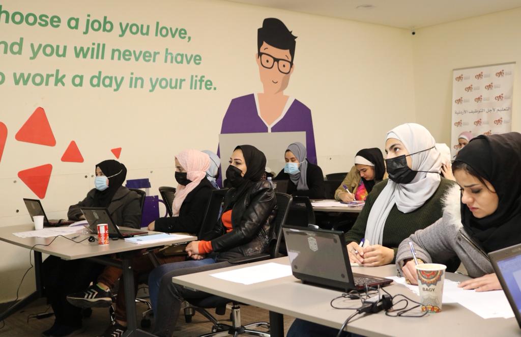 برامج تدريبية لدعم توظيف الشباب والشابات لمؤسسة التعليم لأجل التوظيف