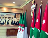 الصفدي يبحث مع نظيره الجزائري المستجدات الإقليمية والدولية