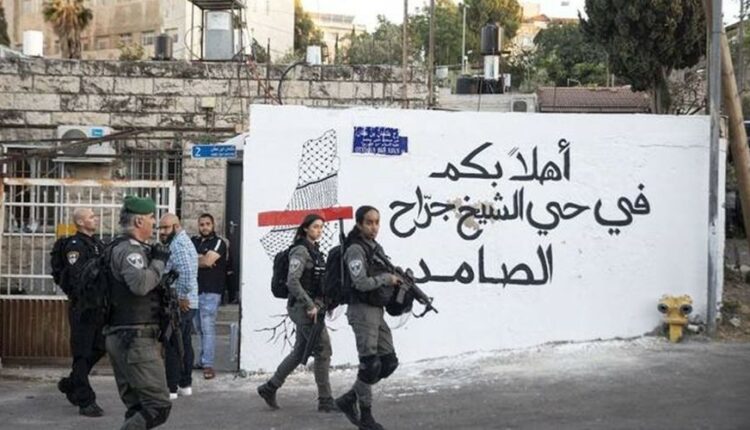الاحتلال يزيل حواجز من الشيخ جراح