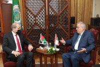 الصفدي يلتقي وزير الخارجية اللبناني عبدالله بو حبيب لاستعراض سبل تعزيز علاقات التعاون الثنائي بين البلدين الشقيقين، وآخر التطورات الإقليمية، وذلك على هامش اجتماعات الدورة (١٥٧) لمجلس