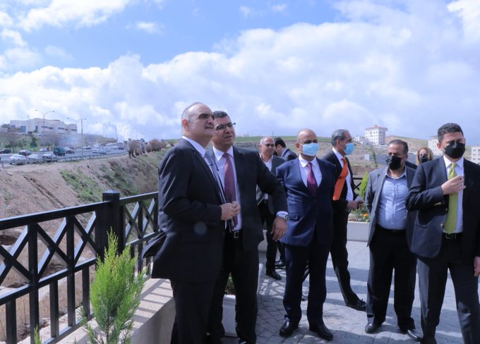 المبنى الجديد لوزارة الزِّراعة تمَّ تأهيله لغايات تبسيط الإجراءات وتسهيل تقديم الخدمات في موقع واحد؛ ويوفِّر قرابة 425 ألف دينار سنويَّاً كانت تُدفَع كبدل إيجار للمبنى القديم المستأجَر منذ عام 1985م.