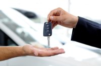 مطالبة بتمديد العمر التشغيلي للسيارات المستأجرة
